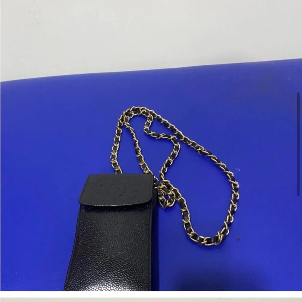 CHANEL 1995 Stitch Case Caviar PM Pochette